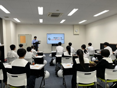 キャリア学習の支援／職場見学を実施
